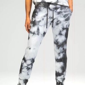 Lululemon tie dye sweatpant joggers